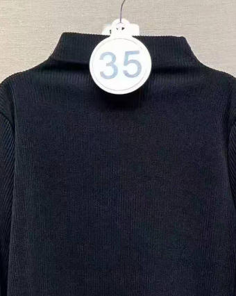 35-Fashionable and Stylish Unisex T-Shirt Loose Fit Women's Versatile Long Sleeve Round Neck