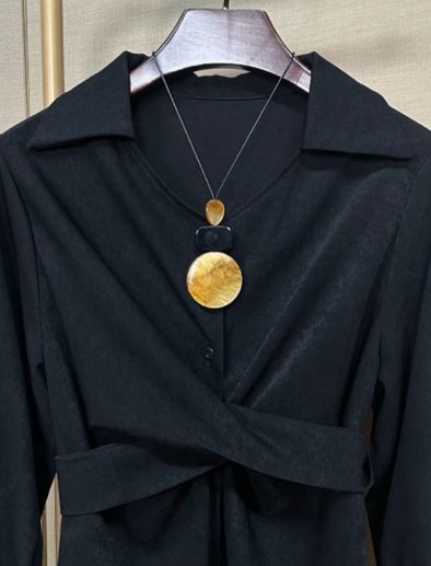 Elegant vacation long loose design, slimming and fashionable