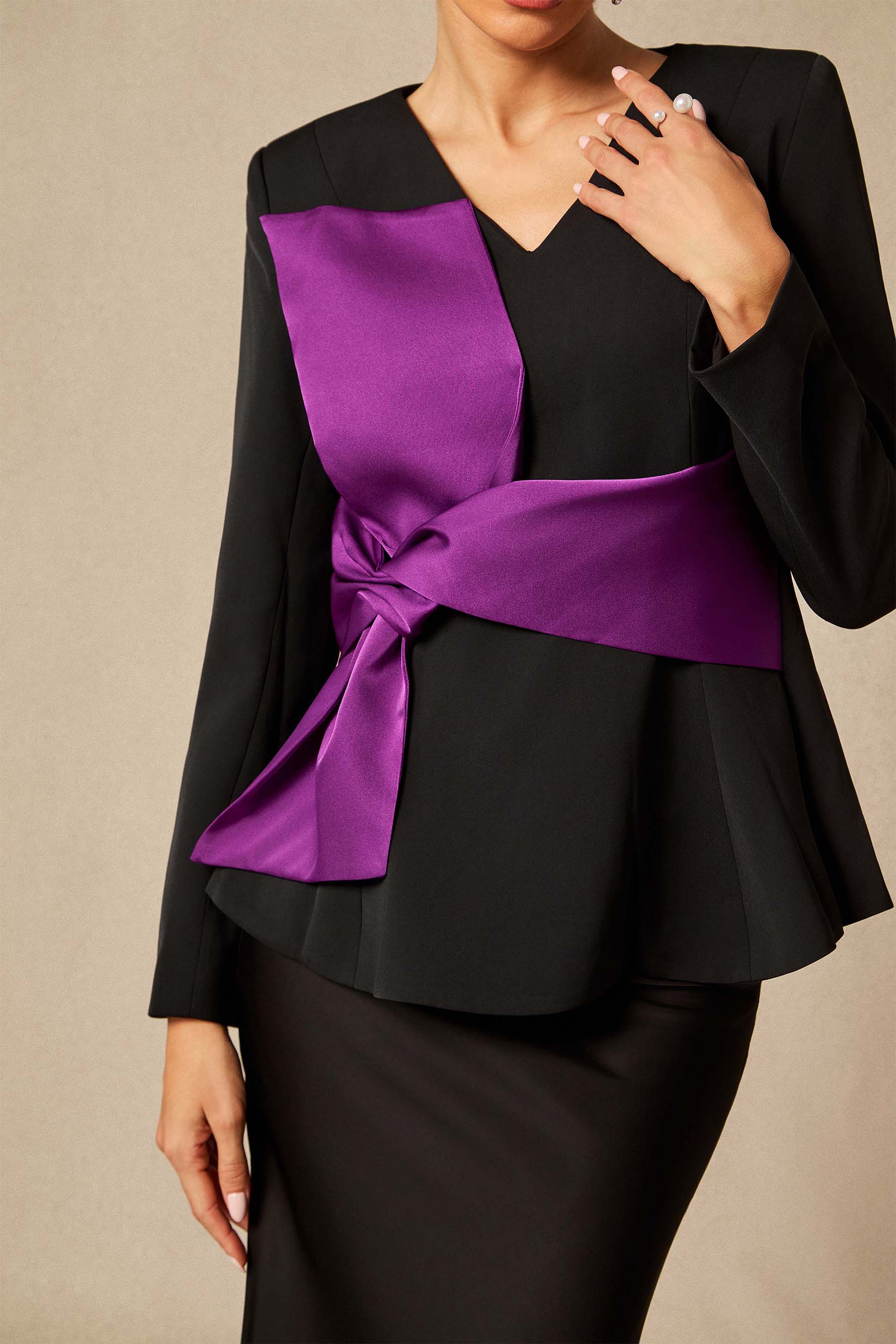 Tanya Contrast Bow Peplum Top